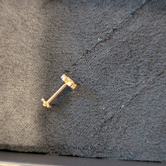 ***SOLD*** Diamond Flower Threaded Stud Earring Rose Gold 4.5mm MSRP $610 - Picture 5 of 9